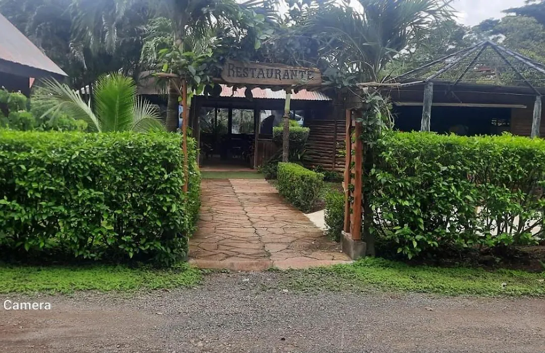 Hotel Cabanas La Teca-1